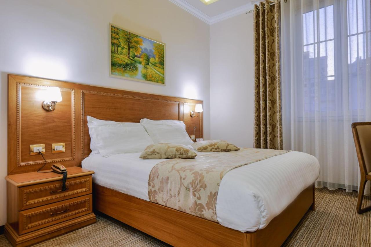 Hotel Boka Tiranë Ngoại thất bức ảnh